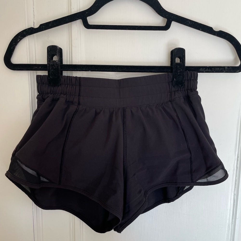 LULULEMON Hotty Hot Short II 2.5